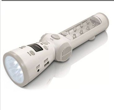 日本超牛手電筒 可收地震預(yù)警可當蓄電池