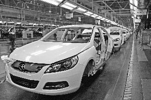 江淮汽車第5代純電動汽車IEV5預(yù)計下半年實現(xiàn)量產(chǎn) 本報資料圖