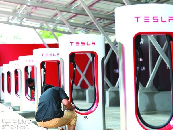 富士康或牽手特斯拉 在中國合作進軍純電動車生產(chǎn)