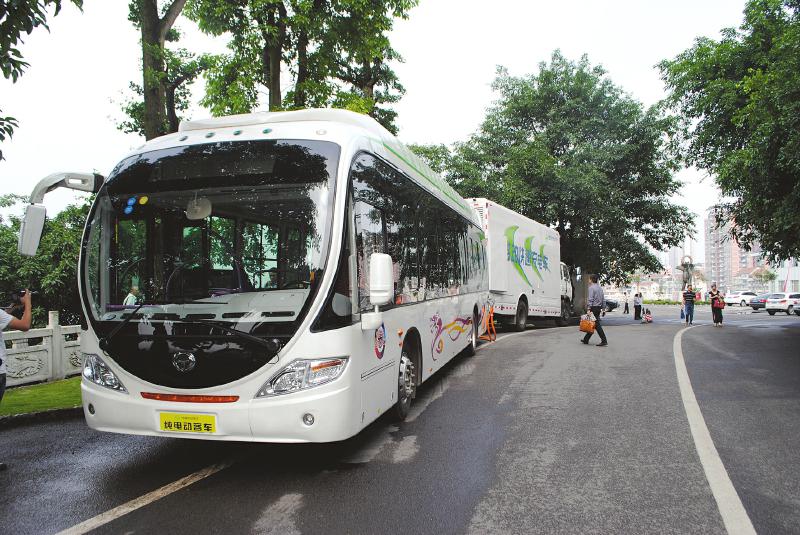 成都對部分機動車免收停車費 含旅游大巴、新能源汽車