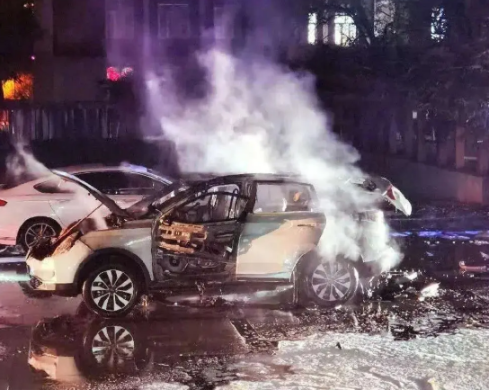新能源汽車起火怎么辦？撲救規程來了