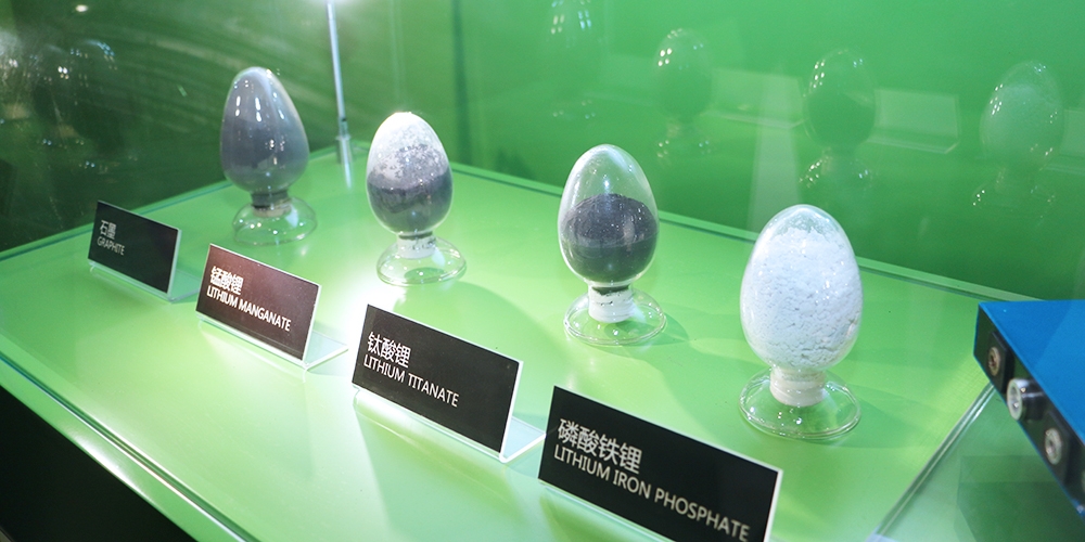 上游減產保價，下游以價換量，電池材料向上還是向下？