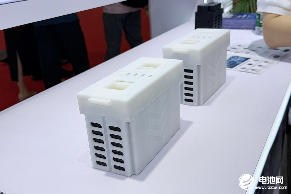 人形機(jī)器人電池組