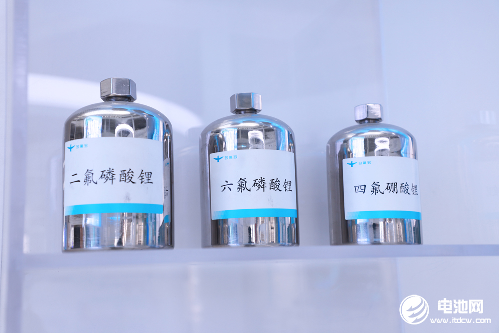 六氟磷酸鋰