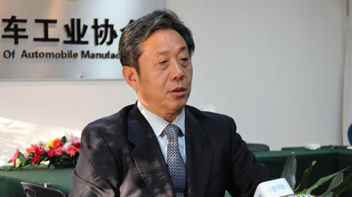 中國汽車工業(yè)協(xié)會常務(wù)副會長兼秘書長  董揚