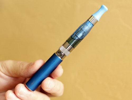 。因為電子煙的政治、社會氣候已經初步形成，大煙草公司表現得非常活躍，快速增加了它們在這個新興行業中的份額。