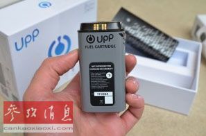 英國《新科學家》周刊網(wǎng)站1月7日指出，該電池最早是為沒有輸電干線的非洲部分地區(qū)設(shè)計的。這一消息是在2014年的拉斯韋加斯國際消費類電子產(chǎn)品展覽會上宣布的。