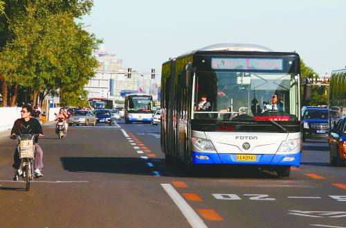 福田汽車2013年實現營收341.5億元 凈利降四成