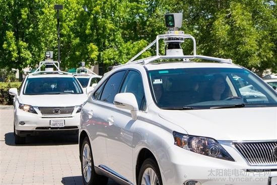 無人駕駛汽車路線圖：谷歌向左 汽車制造商向右
