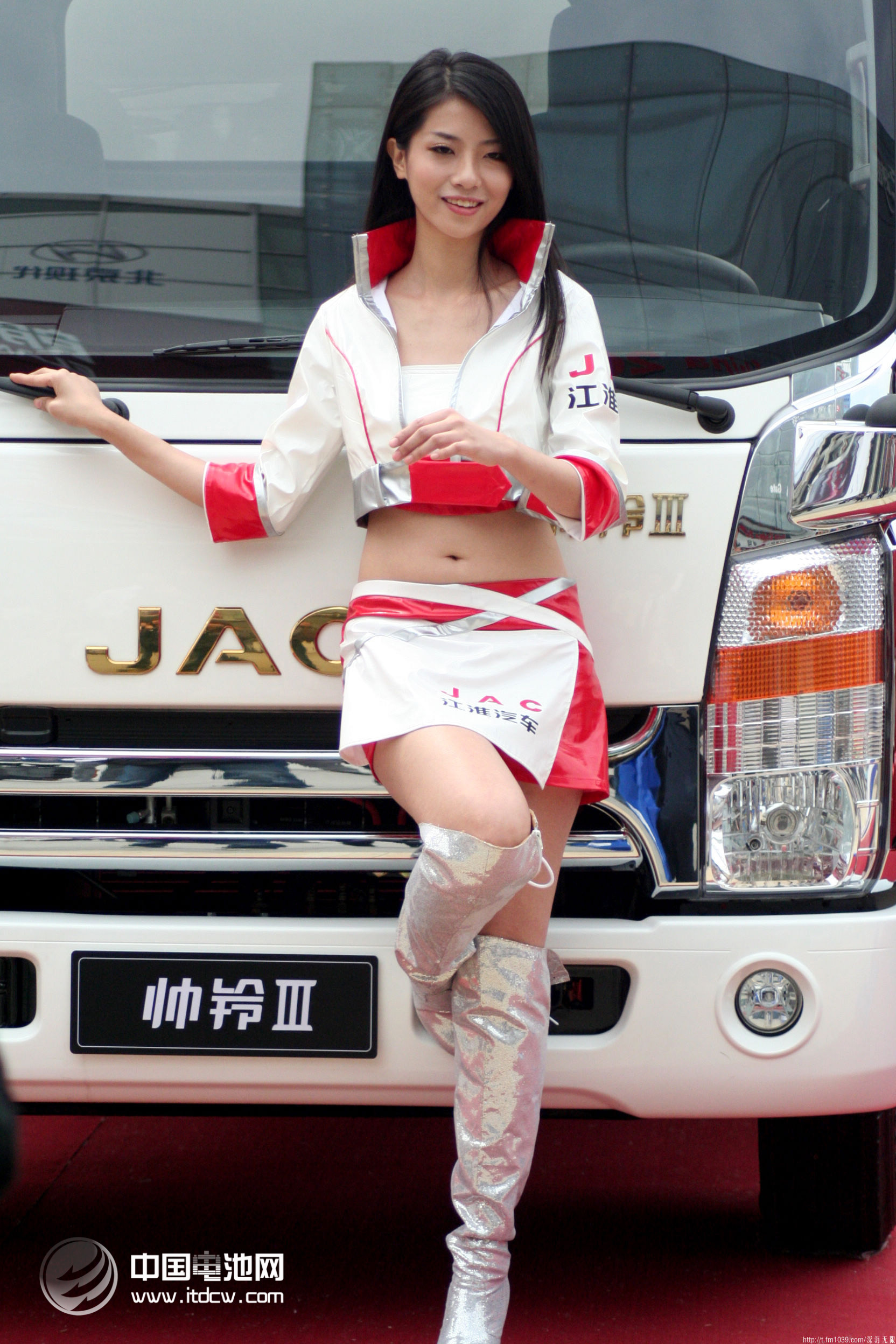 新能源汽車政策頻出 國(guó)家地方兩層面互補(bǔ)