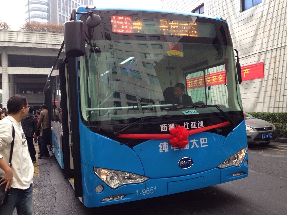 杭州156路新能源電動(dòng)車上路 覆蓋4G網(wǎng)絡(luò)信號(hào)