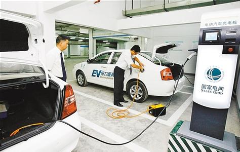快速充電進(jìn)小區(qū)車庫 居民給電動車充電要投幣？