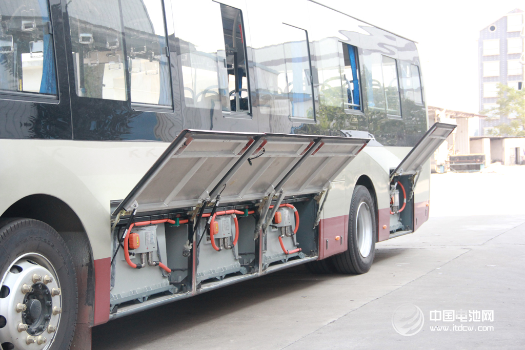 比克與安源共同開(kāi)發(fā)的新能源客車(chē)均采用比克三元材料鋰離子動(dòng)力電池