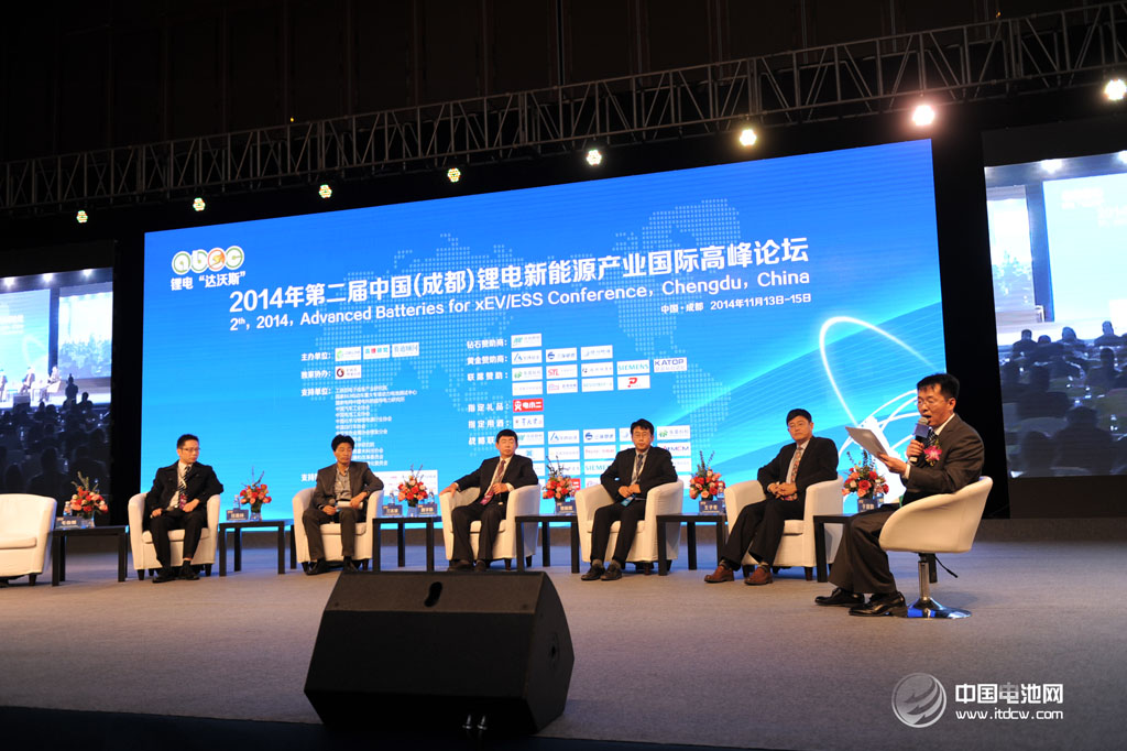 新能源汽車準入欲放寬 “鯰魚”爭奪戰已上演 新能源汽車準入欲放寬 “鯰魚”爭奪戰已上演