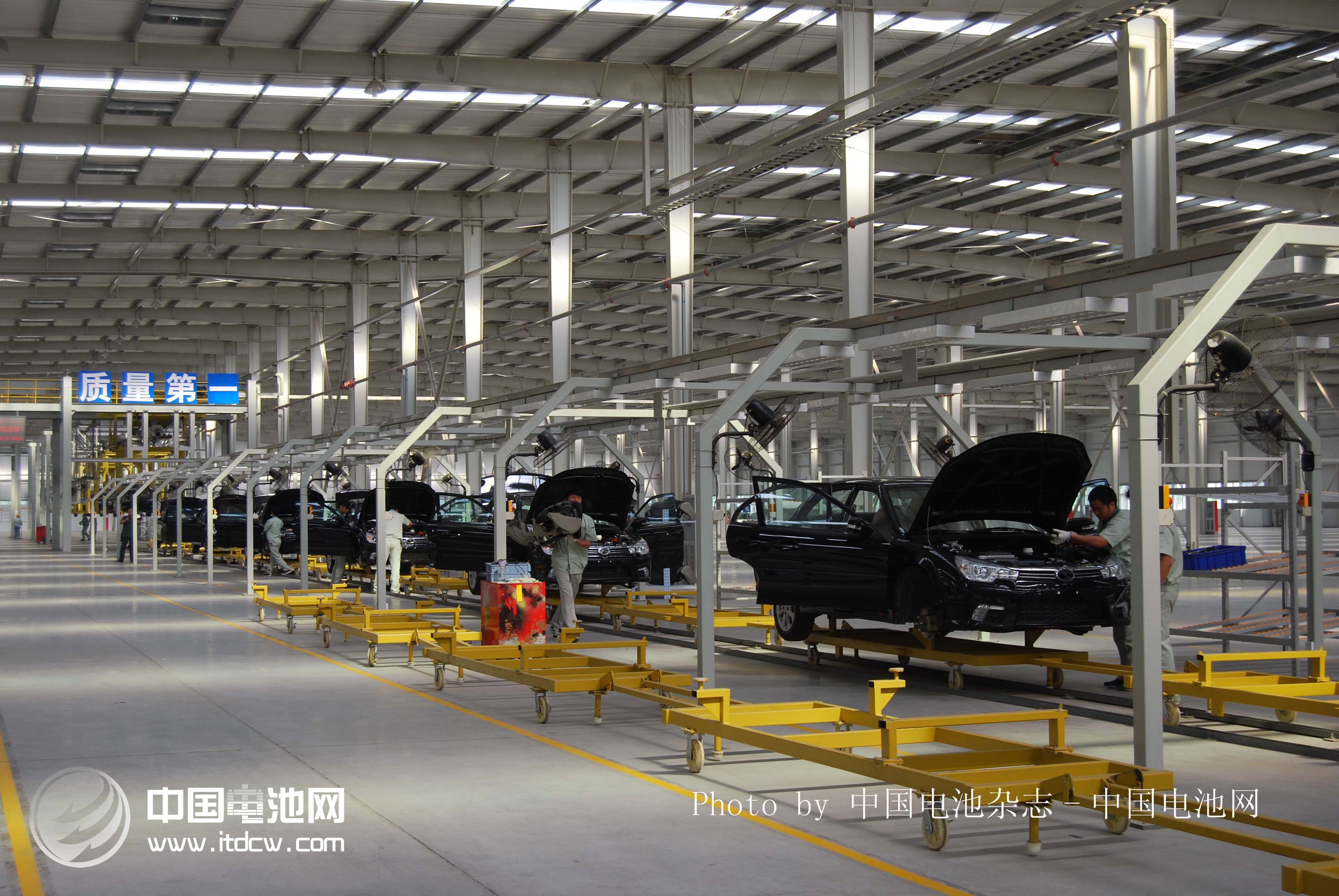 新鄉(xiāng)市換電式純電動(dòng)出租車示范運(yùn)營(yíng)實(shí)現(xiàn)三大突破