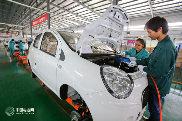 中國車市持續頹靡 渠道下沉能否“打雞血”？