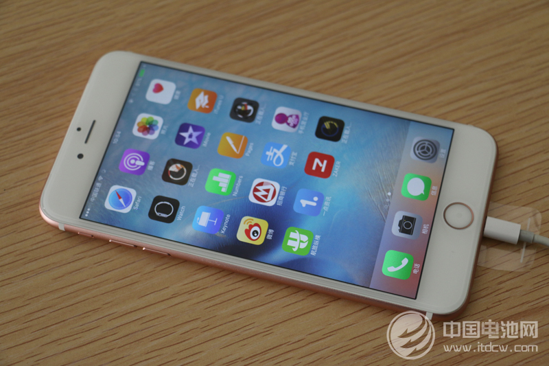 iPhone 6s市場銷量現下滑趨勢：蘋果低潮或來臨