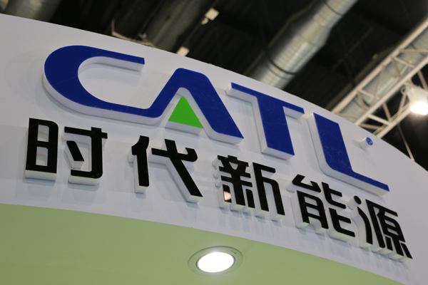 新能源車動力電池廠忙擴產  儲能商業化提速
