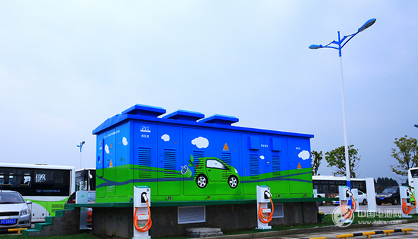 公交車充電選哪家？特來電四大優勢領跑