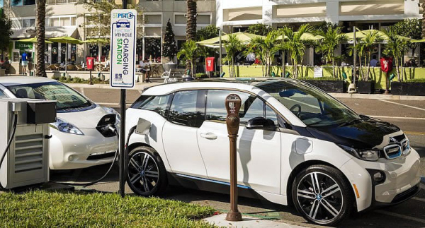 各國智能城市建設(shè)熱潮興起 電動汽車挑大梁