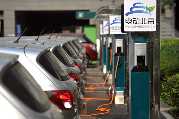 新能源汽車將來怎么“玩”？讓市場做主 以“碳”換“補”