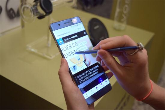換機也不能解決問題！三星Note 7替換電池過熱并很快沒電