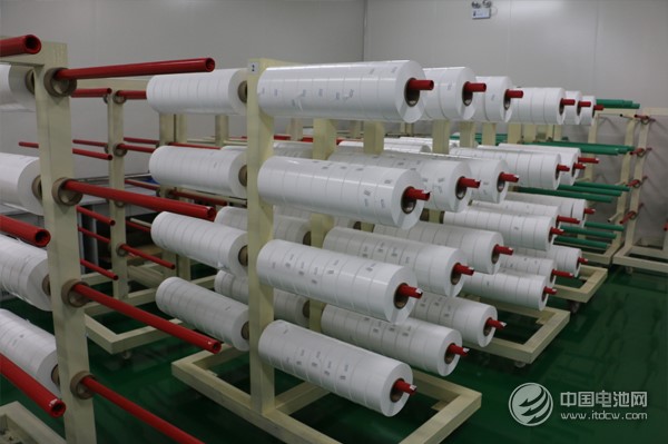 中鋰新材鋰電池濕法隔膜生產(chǎn)車間