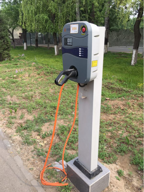 現場的充電樁