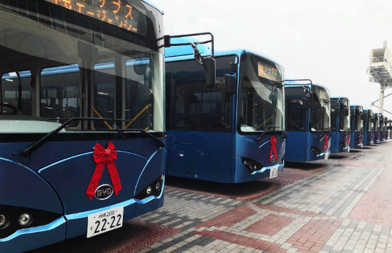 沖繩那霸港口投放的比亞迪K9車隊