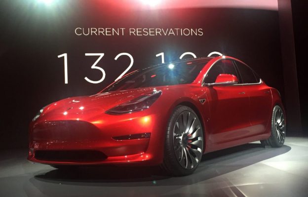 Model 3帶旺 特斯拉高端電動(dòng)車(chē)需求不減反增