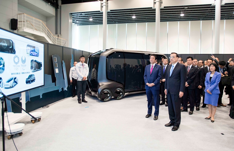 1526257894216754.jpg李克強總理參觀豐田汽車廠區釋放什么信號？