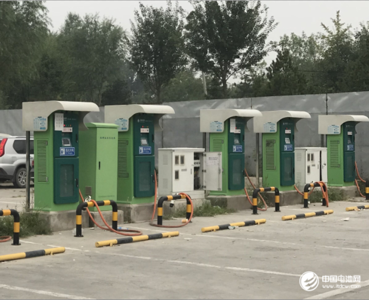 電動(dòng)汽車(chē)?yán)m(xù)航提升 長(zhǎng)途出行仍存充電焦慮