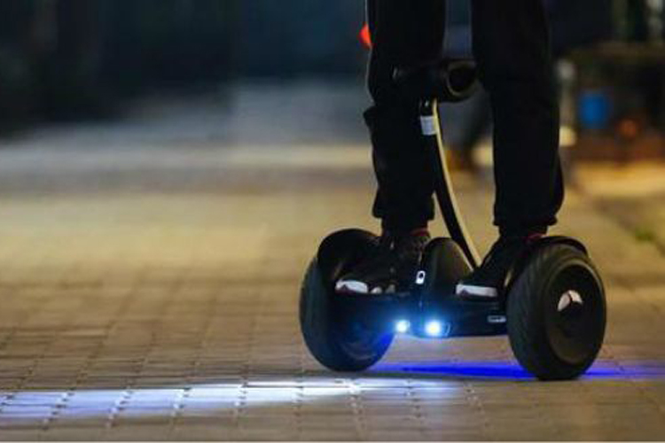 北京擬出臺(tái)新政：電動(dòng)自行車需掛牌/滑板車上路扣車罰款