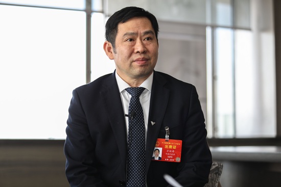 全國(guó)人大代表、浙江合眾新能源汽車(chē)有限公司董事長(zhǎng)方運(yùn)舟