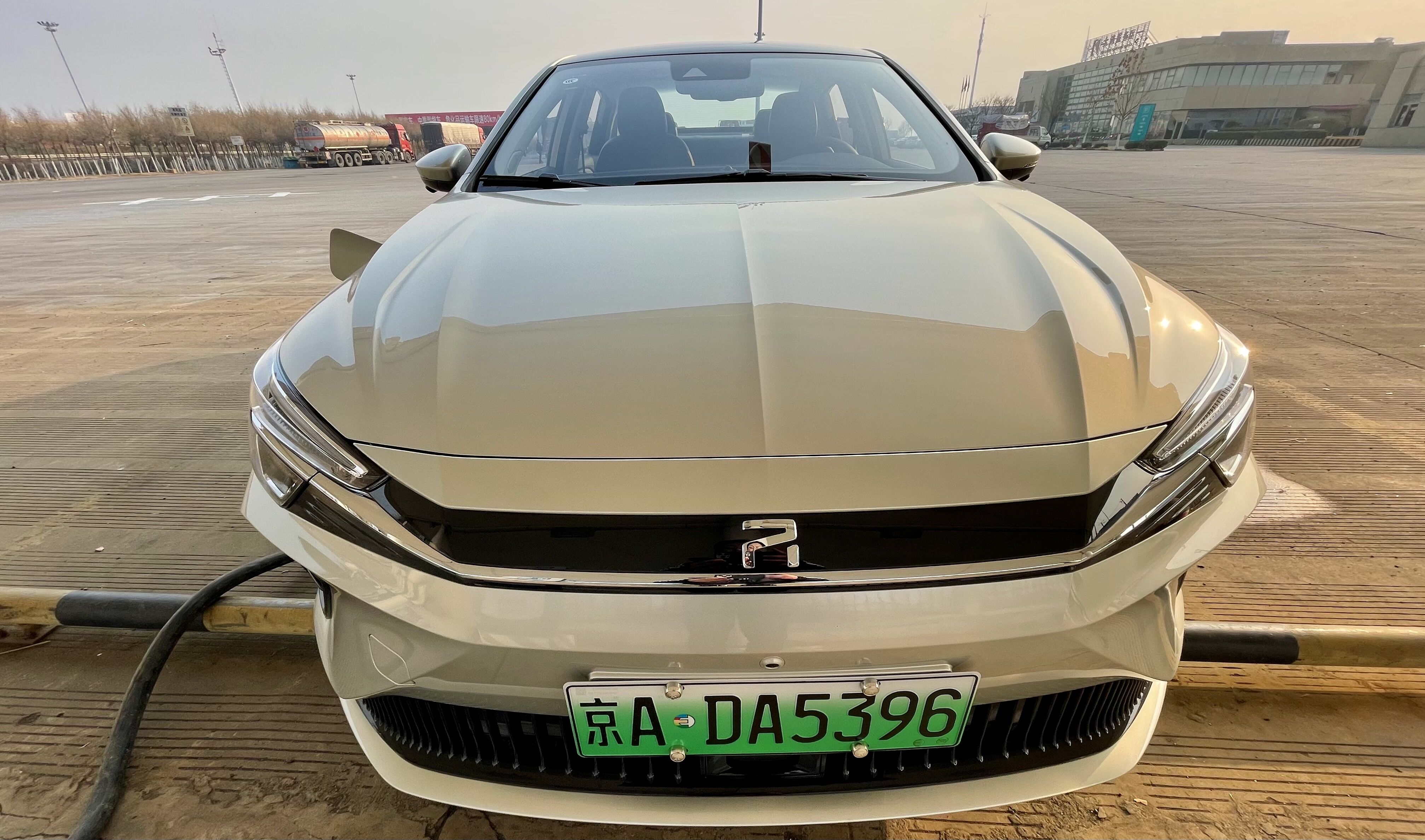 榮威ER6純電動(dòng)車充電中