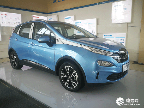 成都去年新增新能源汽車超10萬(wàn)輛 新建充電樁3.35萬(wàn)個(gè)