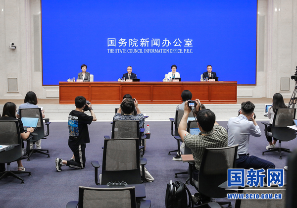 工信部：提升新能源車供給質量 推動芯片及原材料保供穩(wěn)價