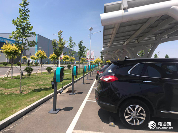 上半年我國新能源汽車銷售260萬輛 鋰電池出口增長75.3%