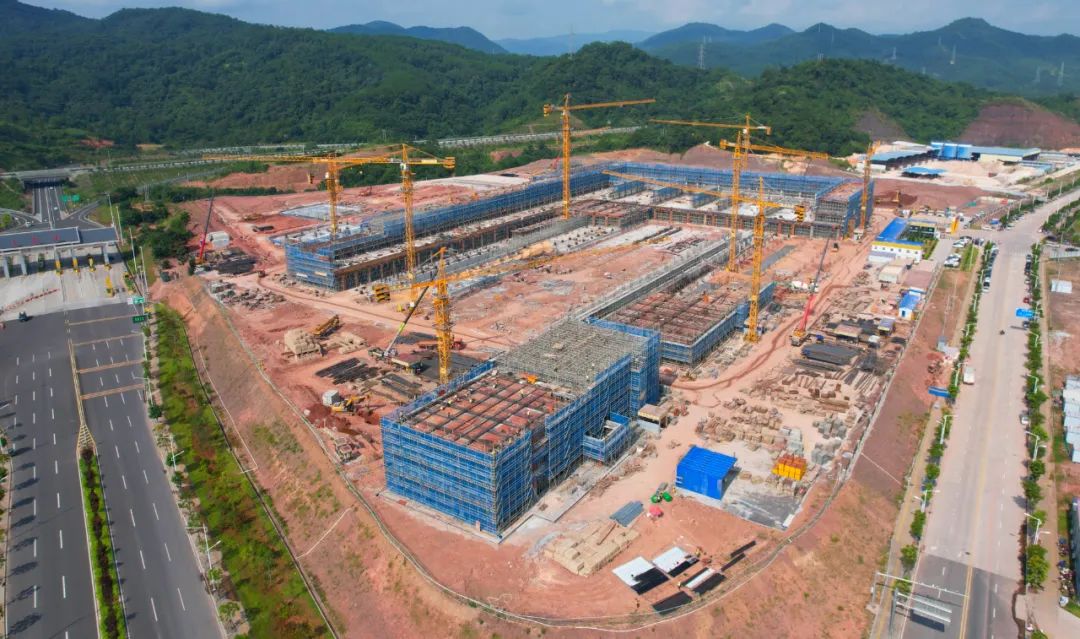 紫金銅箔項目建設現(xiàn)場