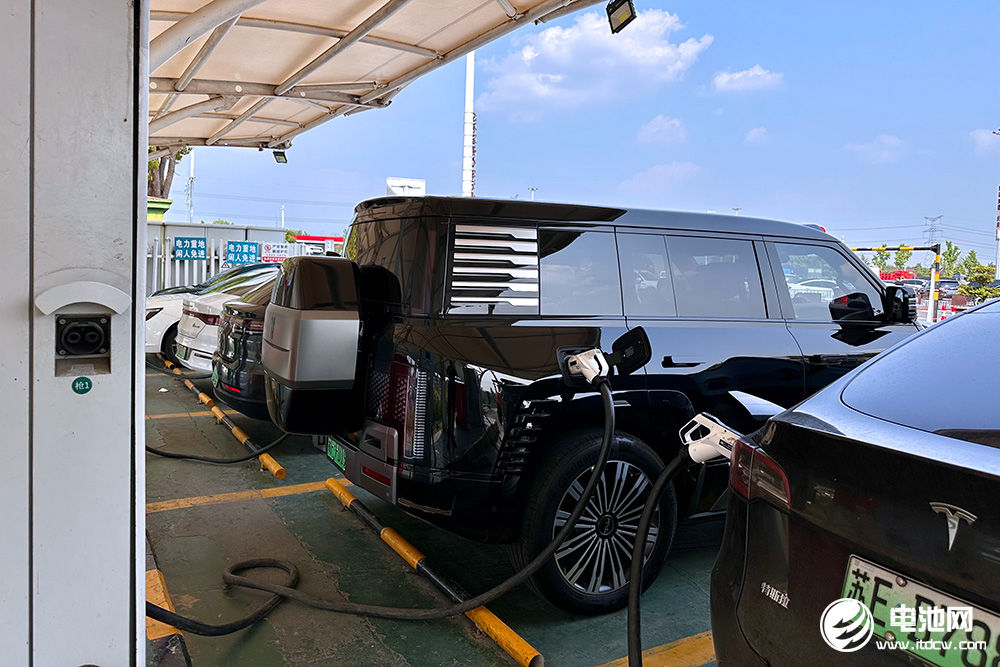 10月新能源車市戰報：零跑破新勢力歷史新高 吉利銀河完成百萬目標
